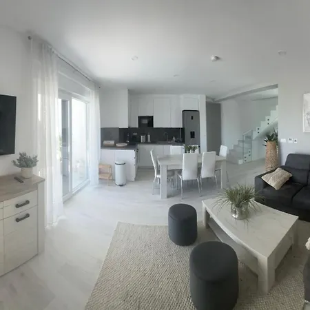 Ocean View2,vollausstattung,pool,meerblick,top-lage * Kovacic